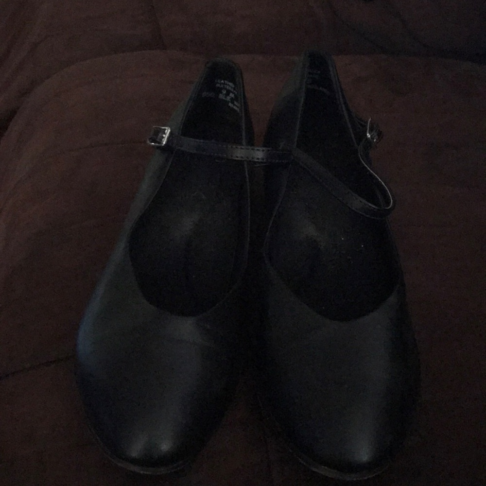 Barely worn theater jazz shoes size 9